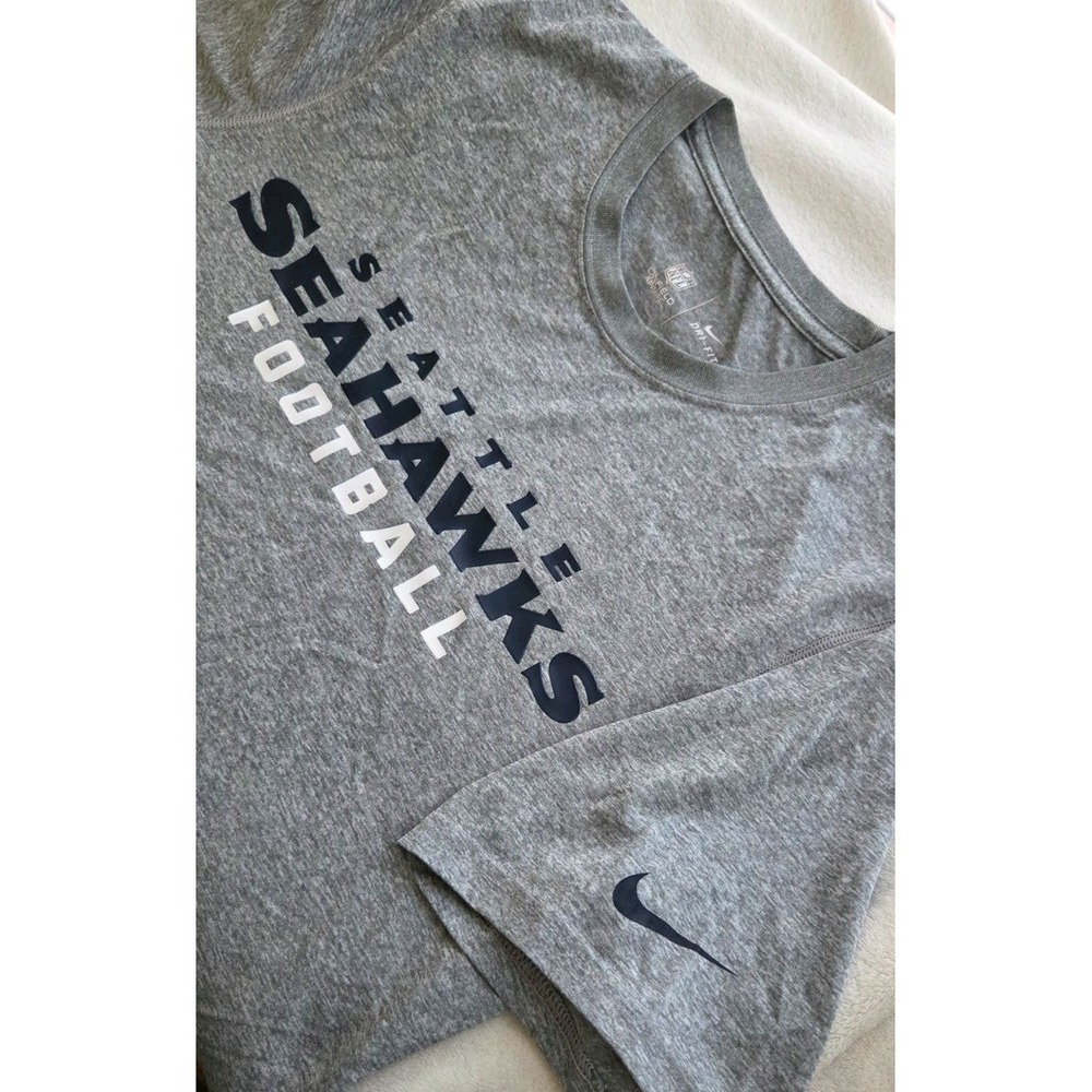NIKE DRI FIT ON FIELD APPAREL SEATTLE SEAHAWKS MENS SHORT SLEEVE SHIRT SZ SMALL
